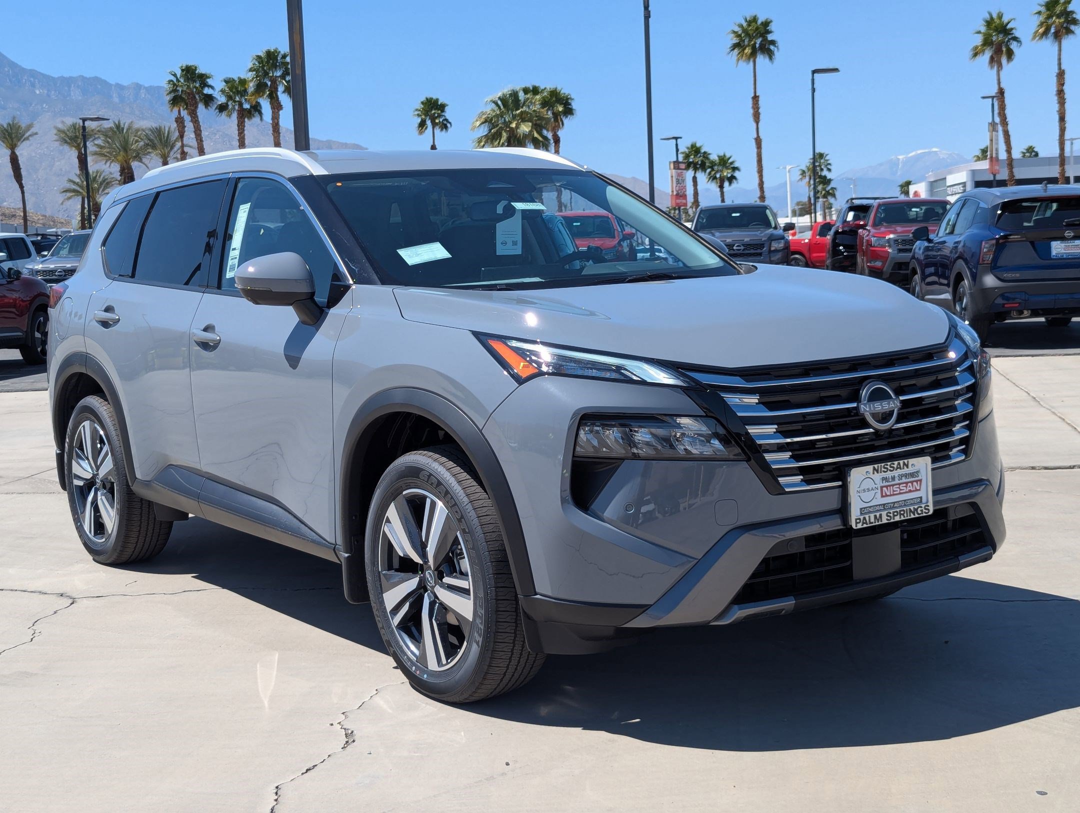 New 2025 Nissan Rogue SL image 6