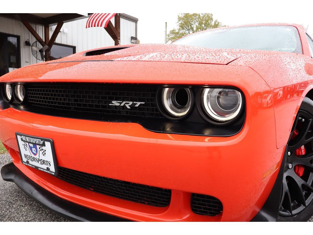 Used 2016 Dodge Challenger SRT Hellcat image 14