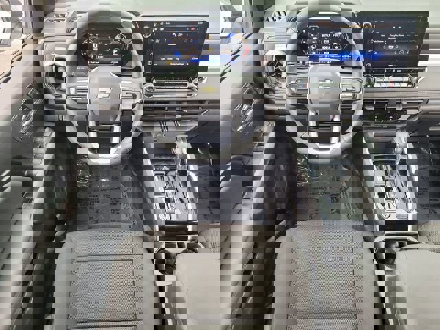 Used 2024 Chevrolet Colorado LT w/ LT Convenience Package image 11