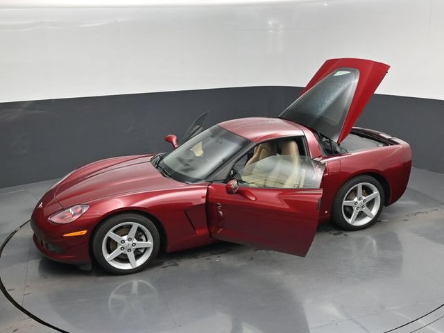 Used 2007 Chevrolet Corvette Coupe w/ Preferred Equipment Group RWD image 20
