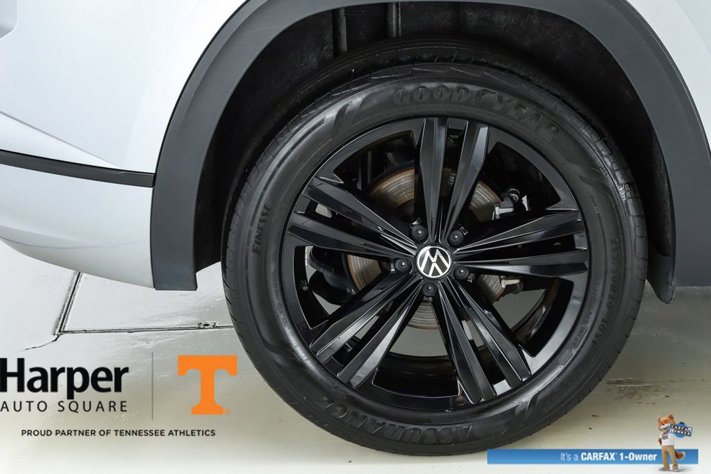 Used 2023 Volkswagen Atlas Cross Sport SEL R-Line image 13