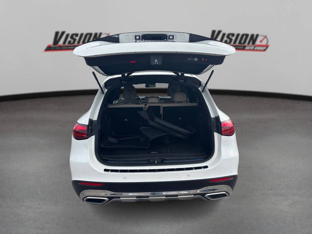 Used 2023 Mercedes-Benz GLC 300 image 11