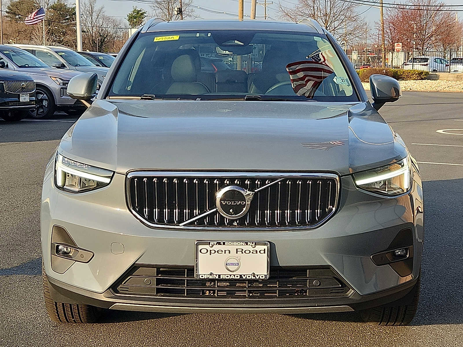 Certified 2023 Volvo XC40 B4 Plus w/ Driver Assist Package image 2