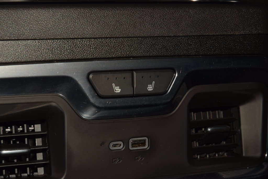 Used 2024 Chevrolet Silverado 3500 High Country w/ Technology Package AWD/4WD image 47