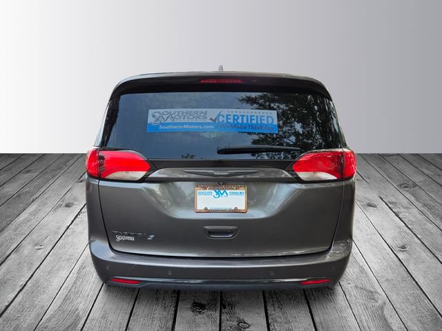 Used 2019 Chrysler Pacifica Touring Plus w/ S Appearance Package FWD image 4