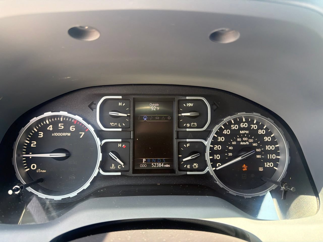 Used 2019 Toyota Tundra SR5 w/ SR5 Upgrade Package AWD/4WD image 4