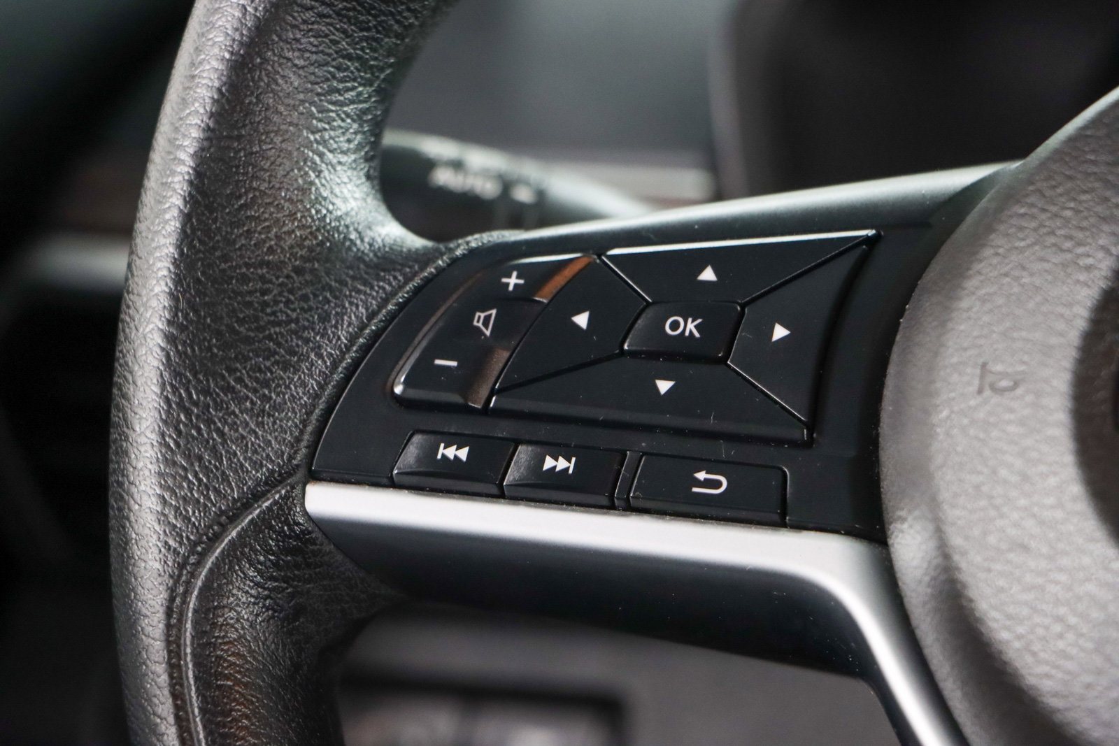 Used 2023 Nissan Altima 2.5 SV image 13