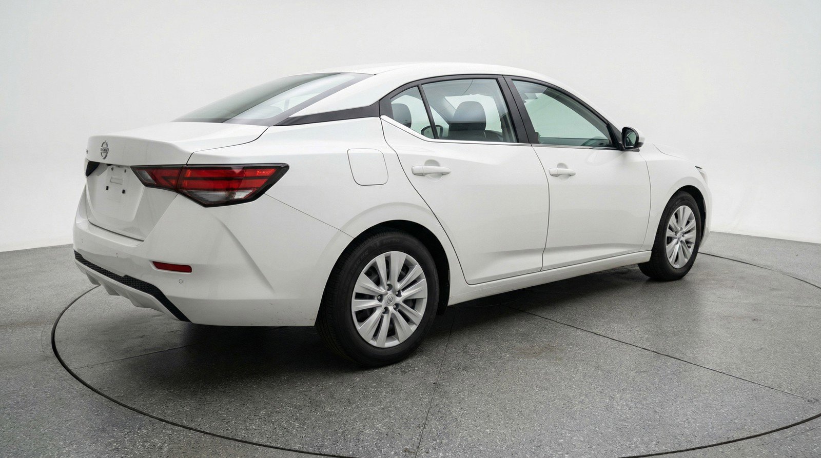 Used 2025 Nissan Sentra S FWD image 9