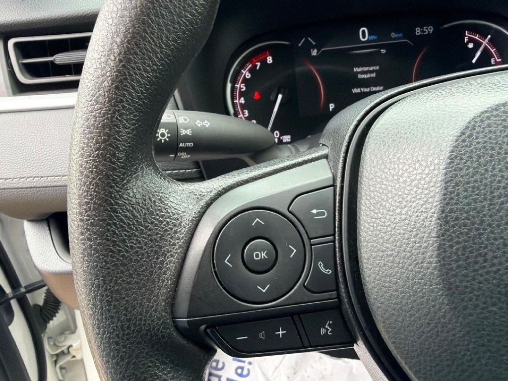 Used 2025 Toyota RAV4 XLE FWD image 18