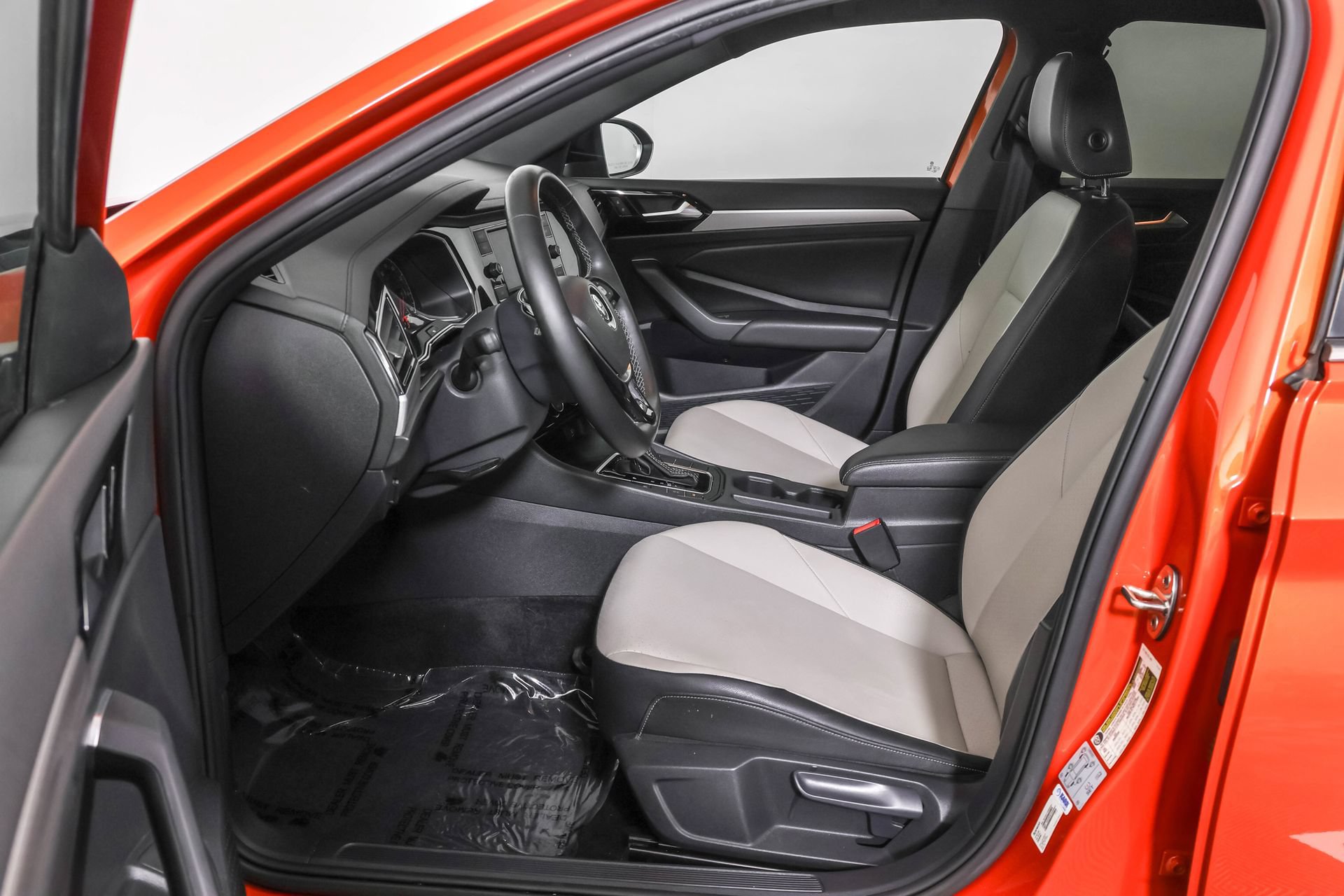 Used 2019 Volkswagen Jetta R-Line w/ R-Line Cold Weather Package FWD image 7