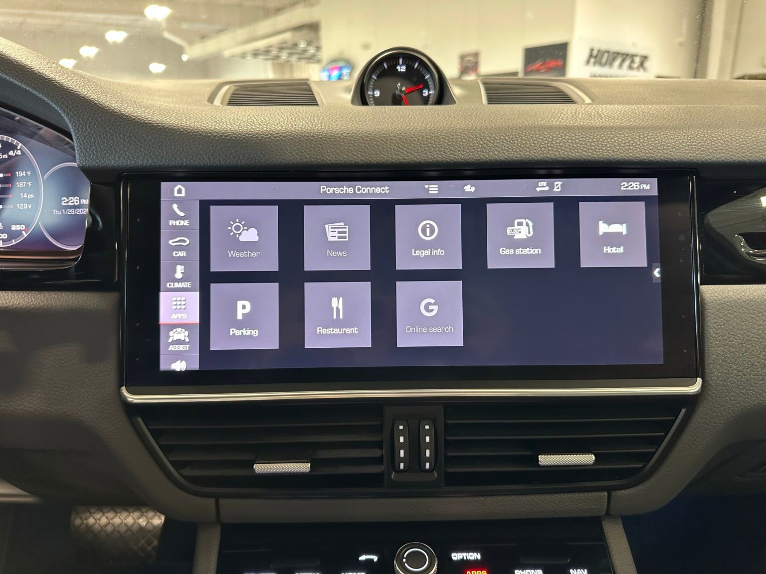 Used 2021 Porsche Cayenne image 31