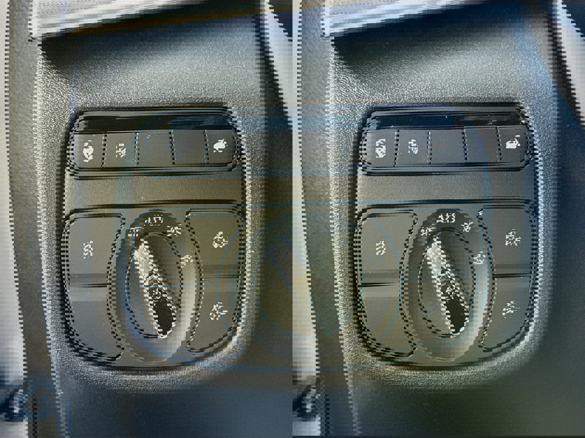 Used 2023 INFINITI QX55 Luxe w/ Cargo Package image 13