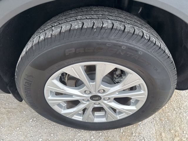 Used 2025 Ford Escape Active AWD/4WD image 10