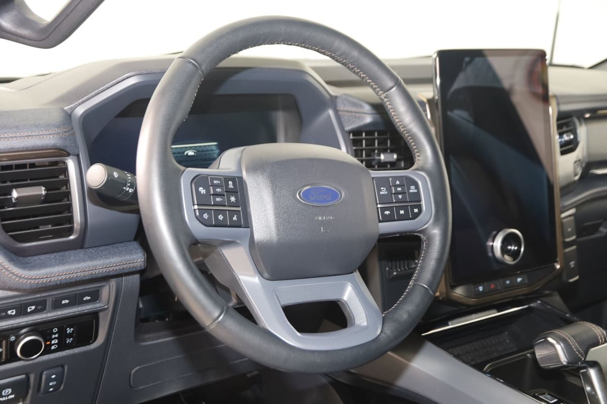 Used 2023 Ford F150 Lightning Lariat AWD/4WD image 6