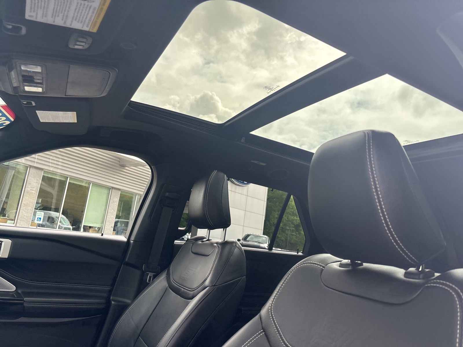 Used 2022 Ford Explorer ST w/ Equipment Group 401A image 28