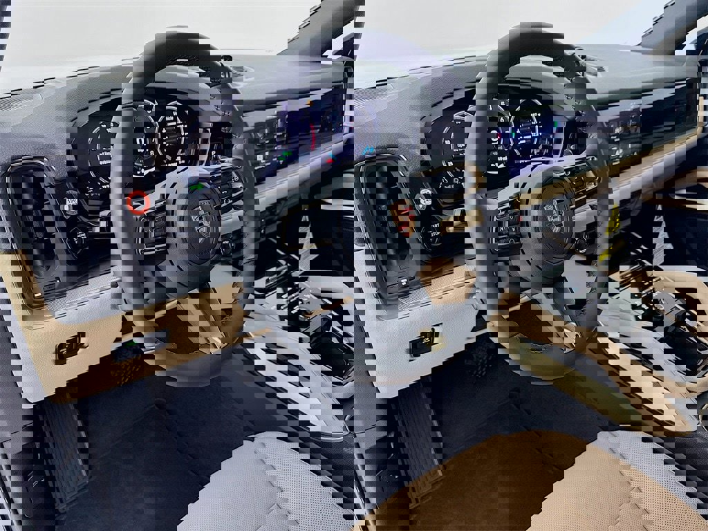 New 2026 Porsche Cayenne E-Hybrid image 4