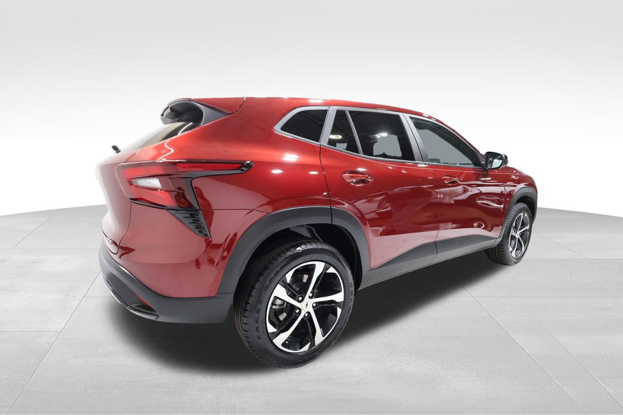 Certified 2024 Chevrolet Trax RS w/ Driver Confidence Package FWD image 4