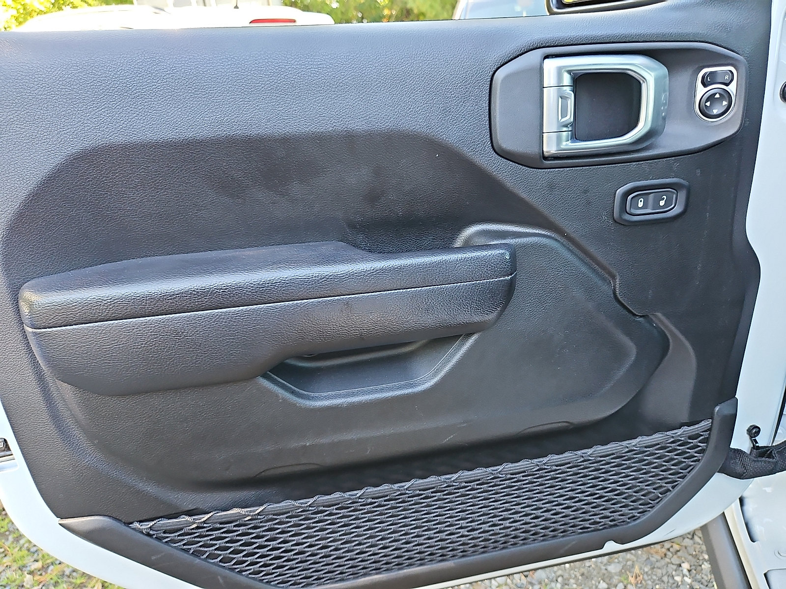 Used 2024 Jeep Wrangler Unlimited AWD/4WD image 16