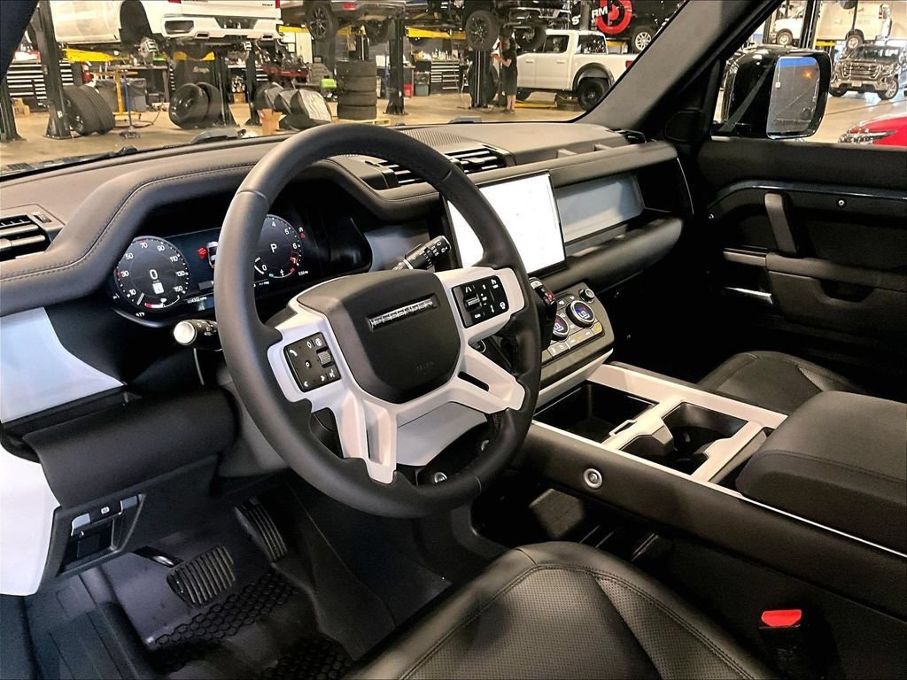 Used 2025 Land Rover Defender 90 S AWD/4WD image 8