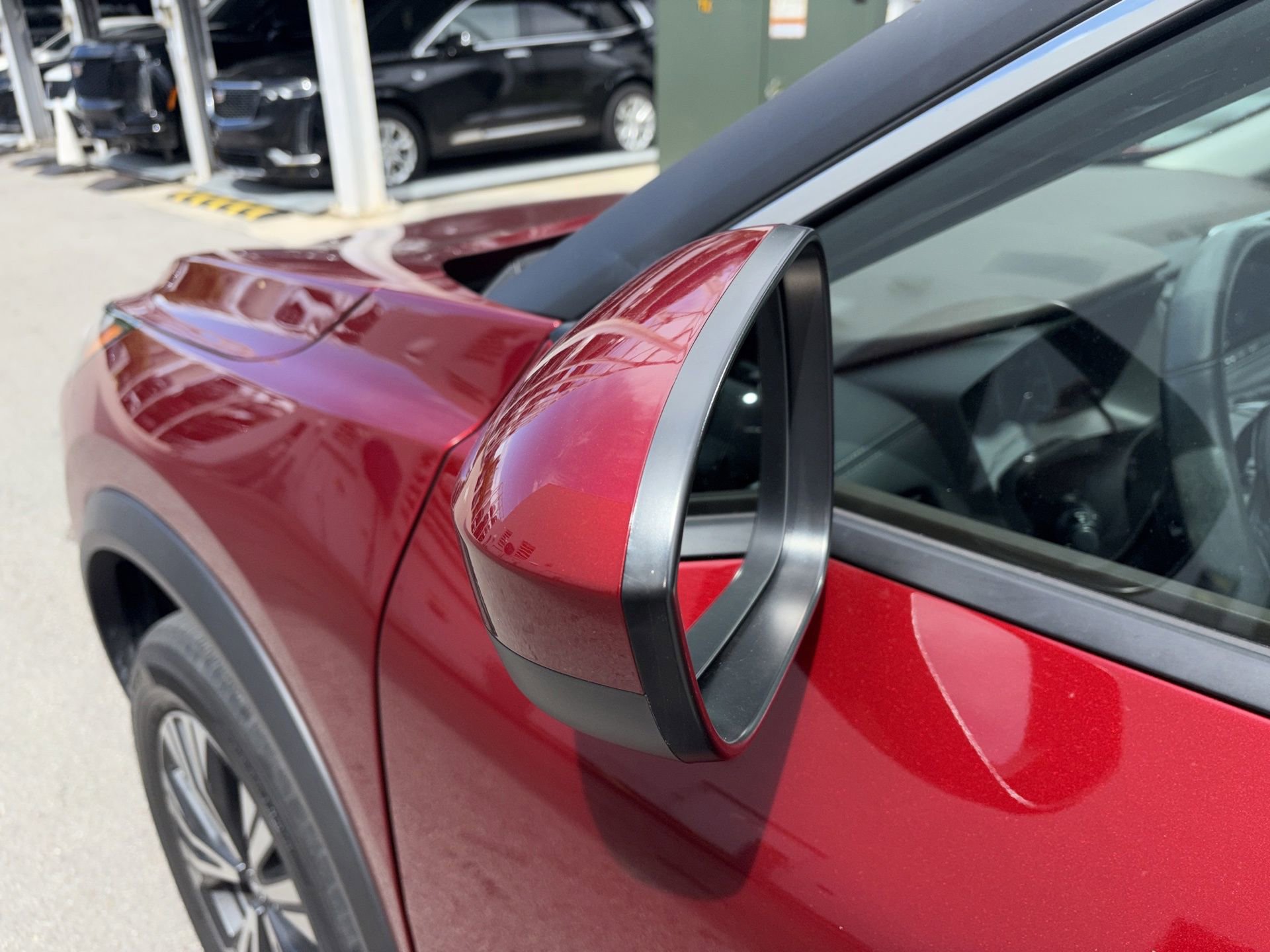 Used 2023 Nissan Rogue SV w/ SV Premium B Package image 4