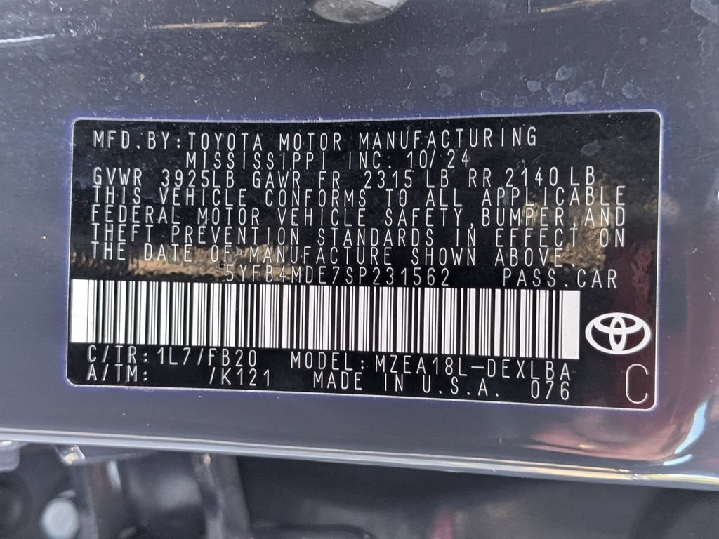 Used 2025 Toyota Corolla LE FWD image 31