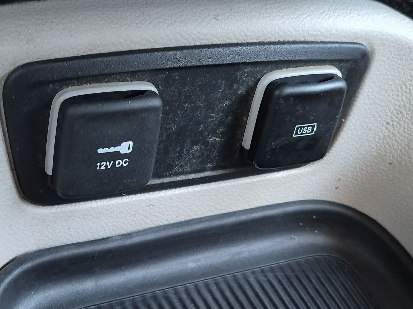 Used 2018 Chrysler Pacifica Touring-L Plus FWD image 31