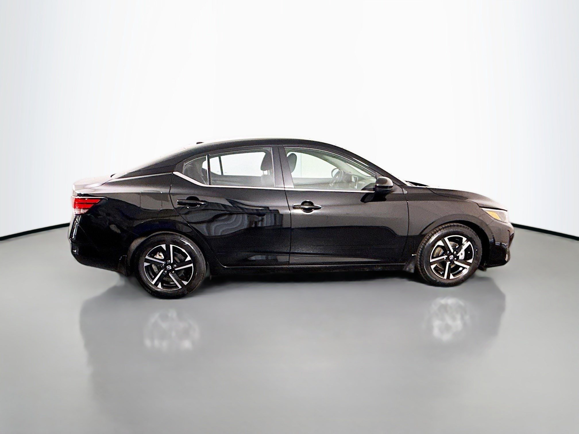 Used 2025 Nissan Sentra SV FWD image 11