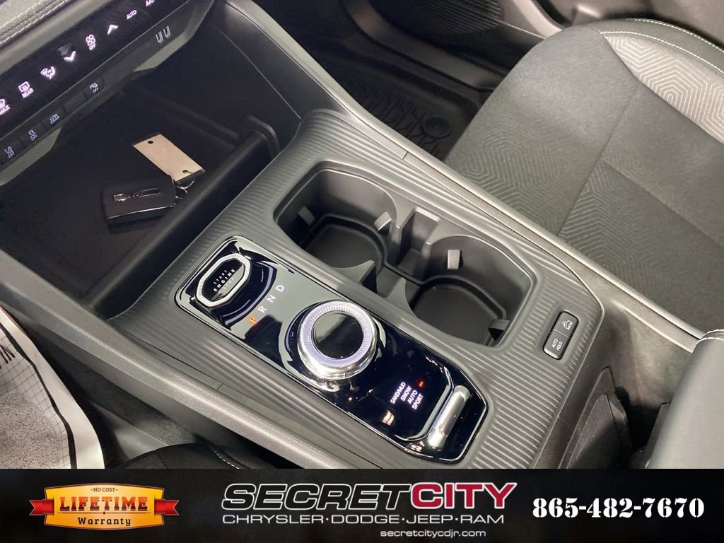 New 2026 Jeep Cherokee Laredo image 23