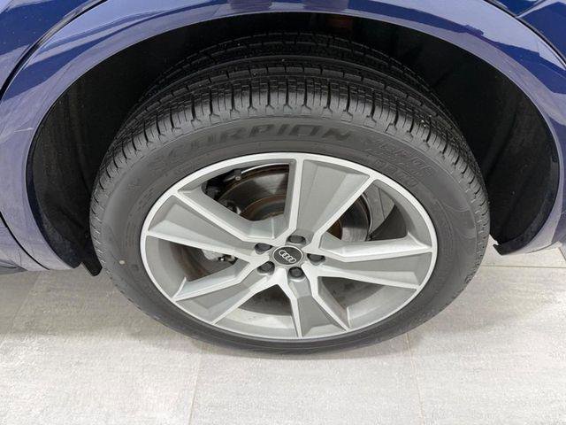 Certified 2025 Audi Q5 2.0T Premium w/ Convenience Plus Package image 5