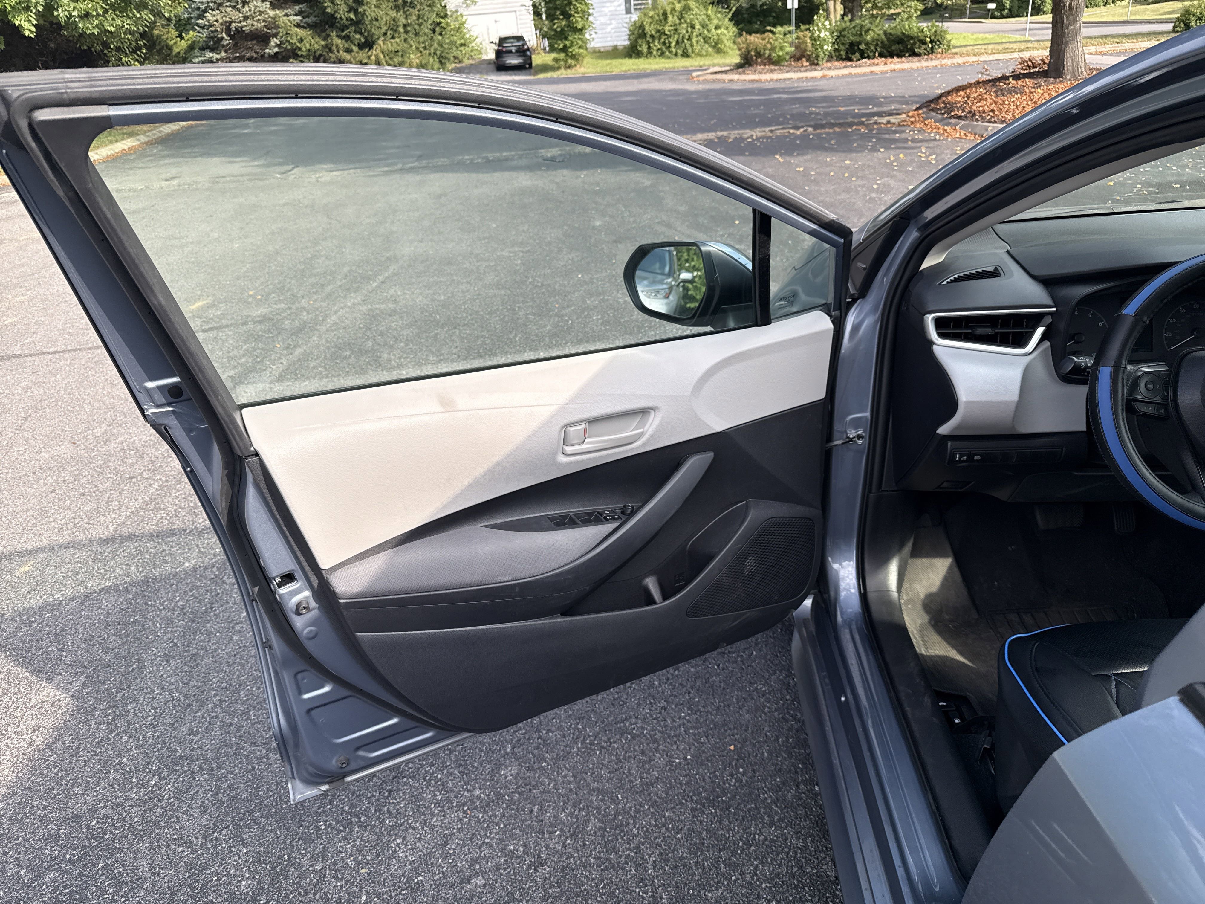 Used 2023 Toyota Corolla LE image 13