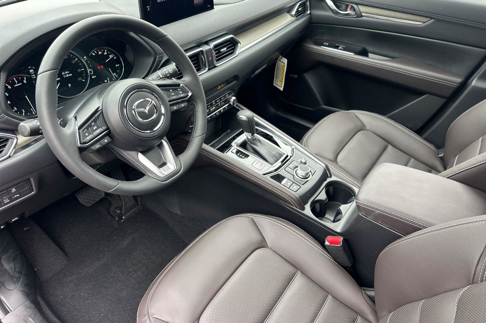 New 2025 MAZDA CX-5 Signature image 8