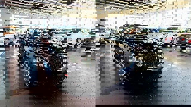 Used 2013 Bentley Continental Mulliner image 2