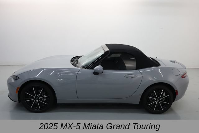 Used 2024 MAZDA MX-5 Miata Grand Touring w/ Weather Package RWD image 4
