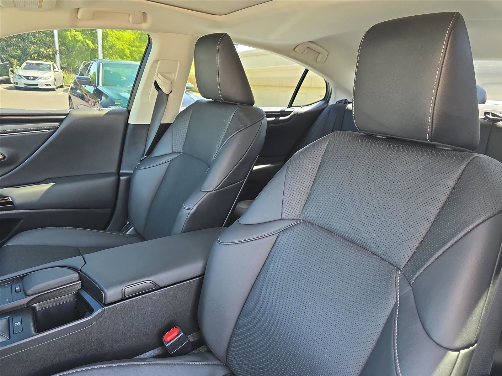 Used 2022 Lexus ES 350 w/ Accessory Package 2 FWD image 16