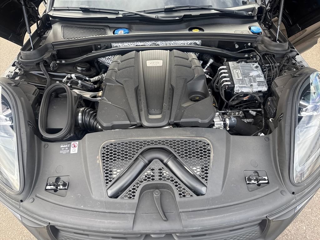 Used 2025 Porsche Macan GTS image 22