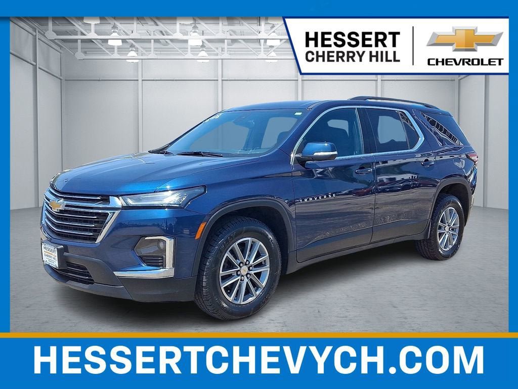 Certified 2023 Chevrolet Traverse LT AWD/4WD image 1