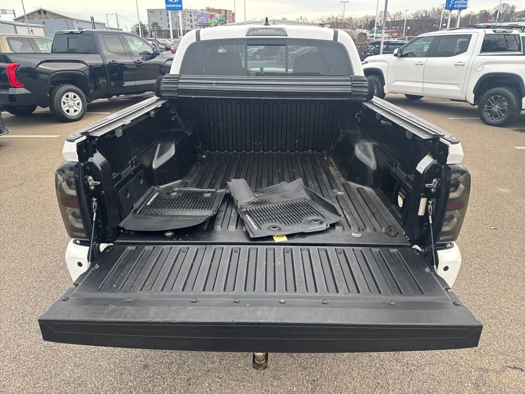 Used 2018 Toyota Tacoma TRD Sport w/ Technology Package image 7