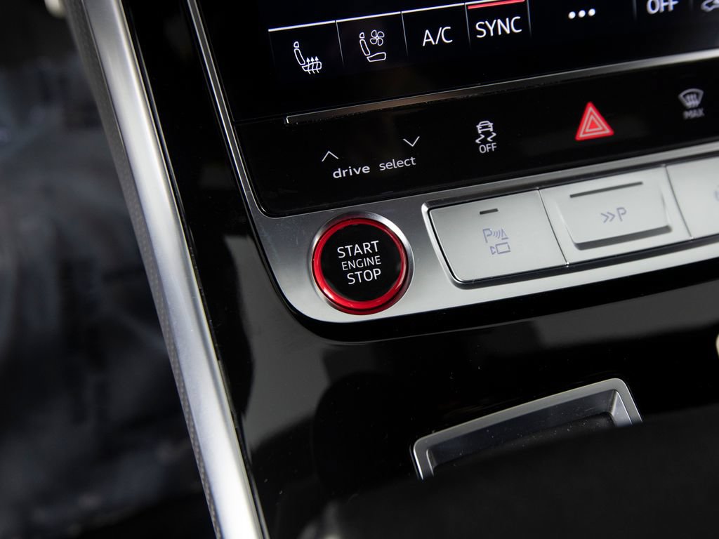 Used 2025 Audi RS Q8 performance AWD/4WD image 22