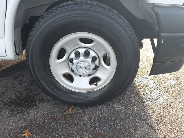 Used 2019 Chevrolet Express 2500 Work Van w/ Driver Convenience Package image 5