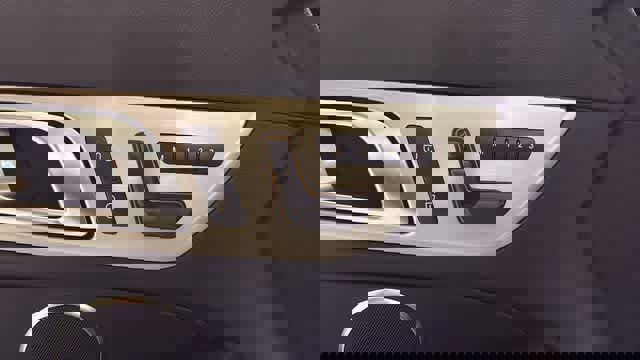 Used 2013 Mercedes-Benz SLK 350 image 15