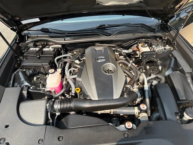 Used 2022 Lexus RC 300 w/ Accessory Package RWD image 12