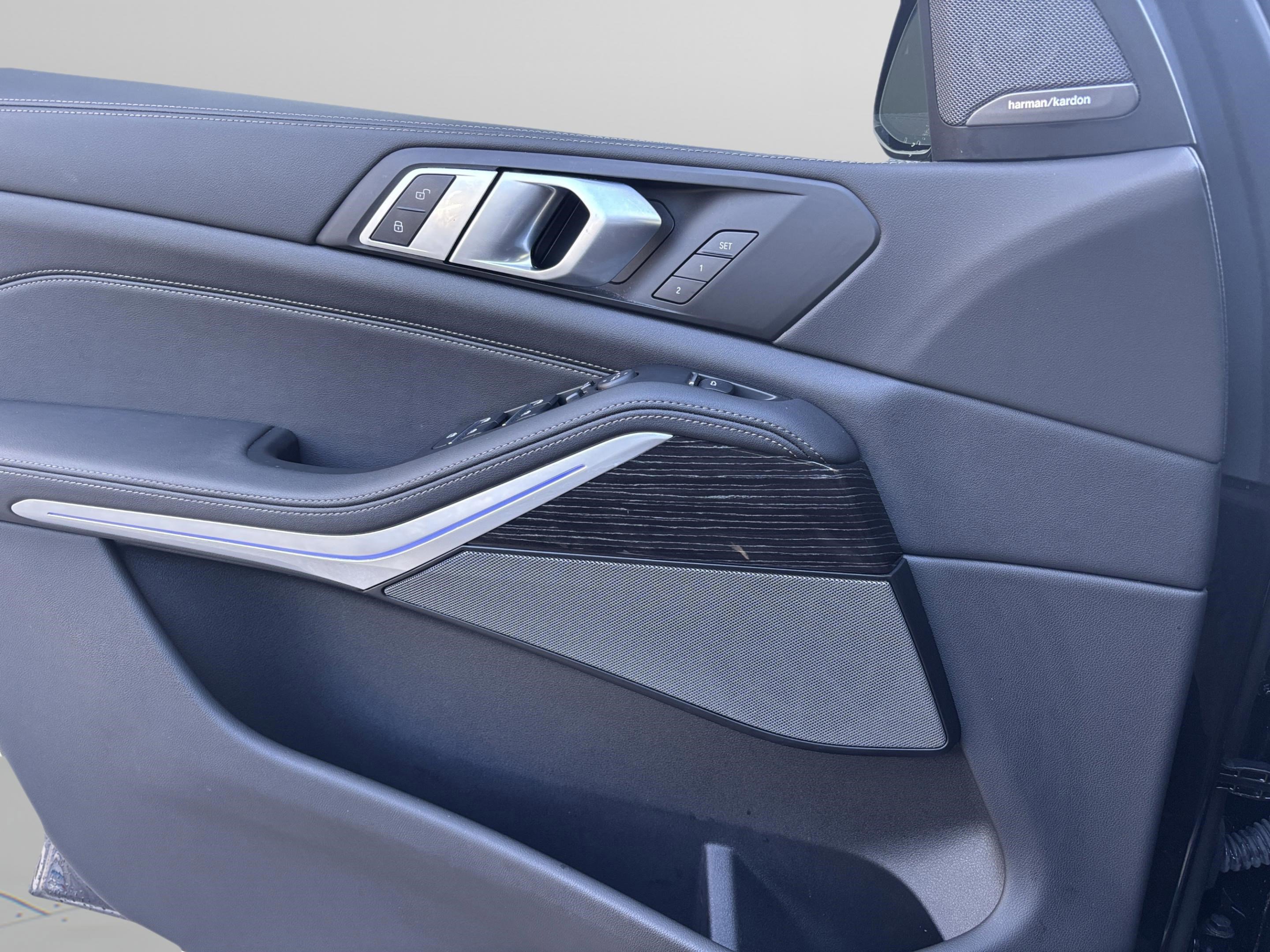 Used 2024 BMW X5 xDrive40i w/ M Sport Package image 18