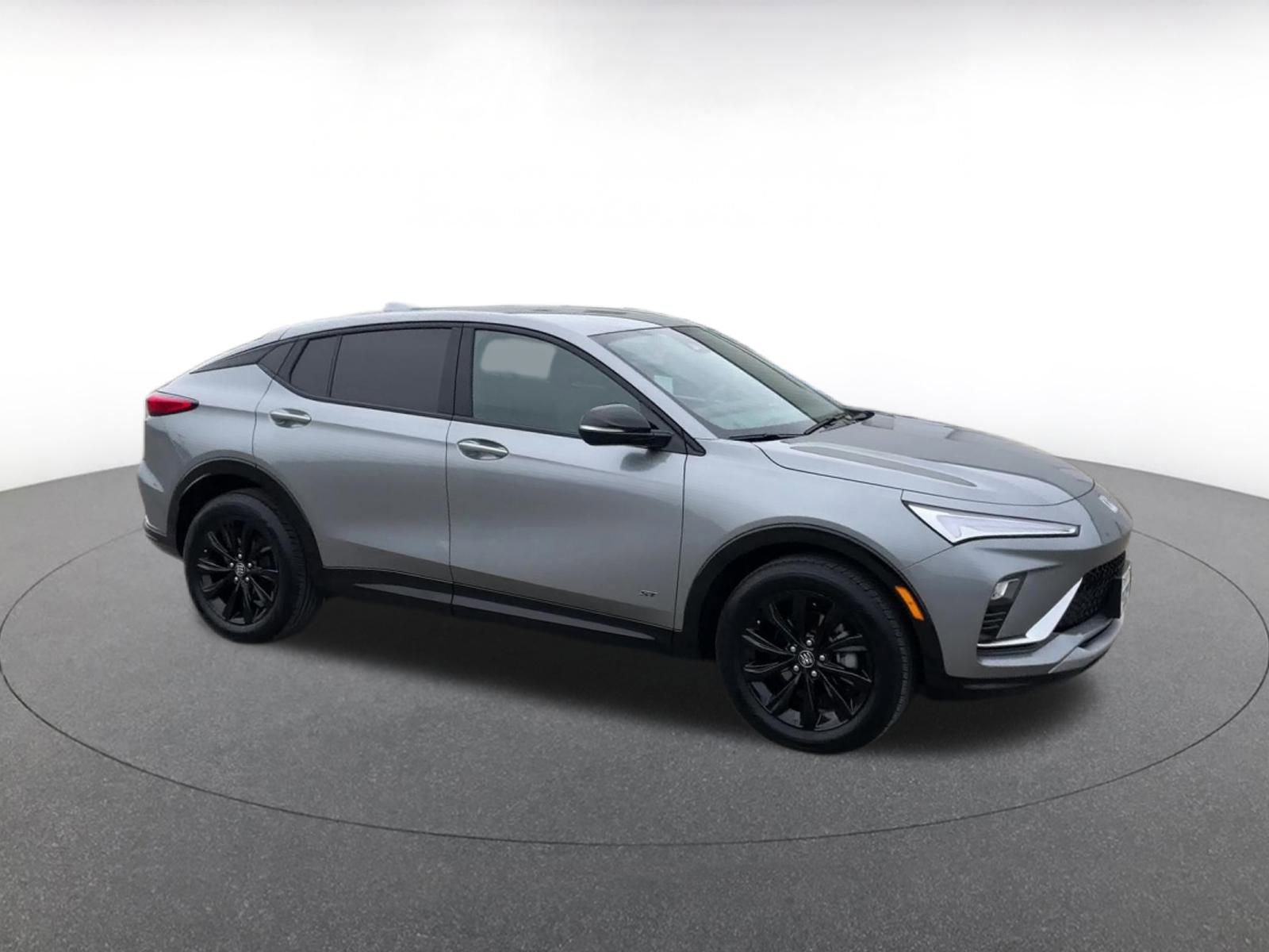 Used 2025 Buick Envista Sport Touring image 2