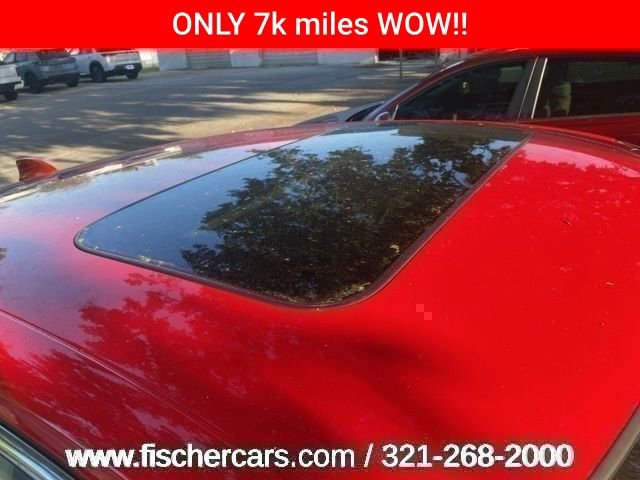 Used 2022 Honda Civic Touring image 2