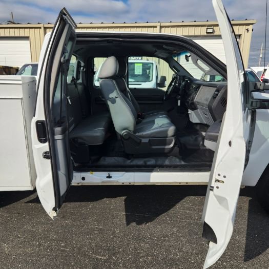 Used 2011 Ford F250 XL w/ XL Value Pkg image 23