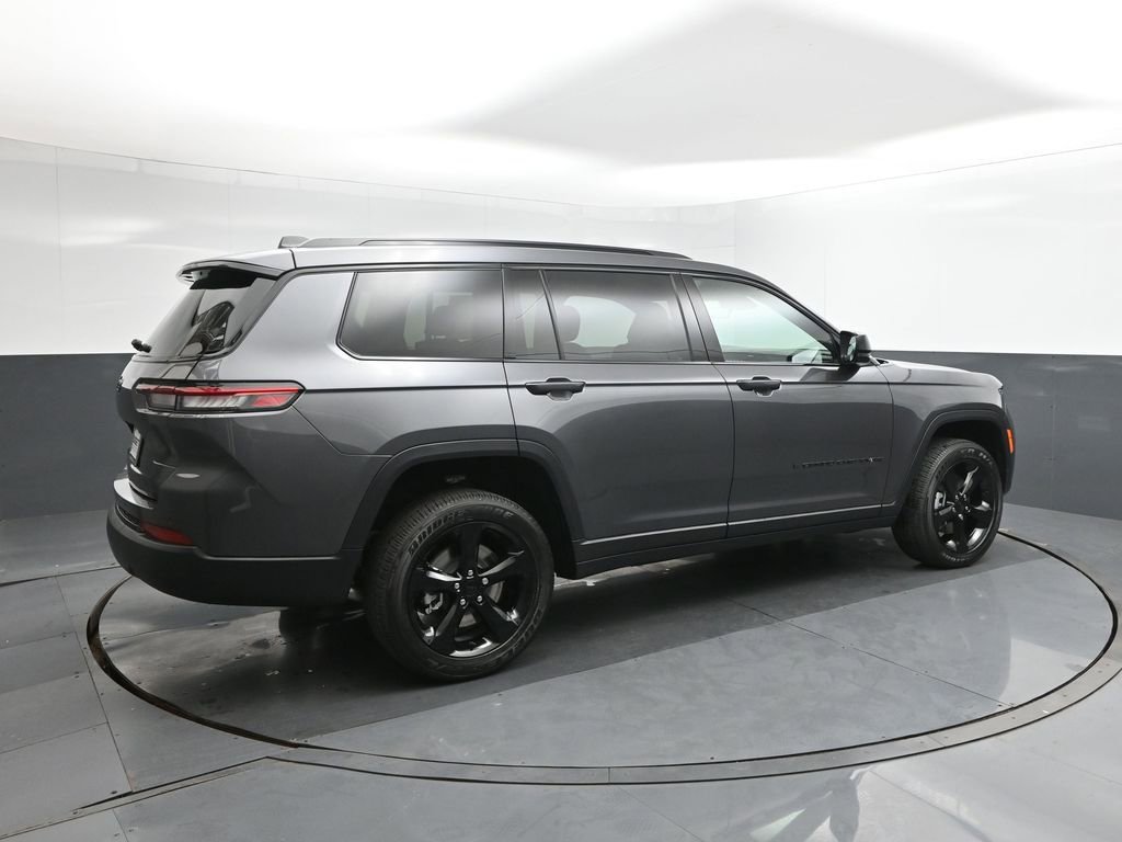 New 2025 Jeep Grand Cherokee L Altitude image 11