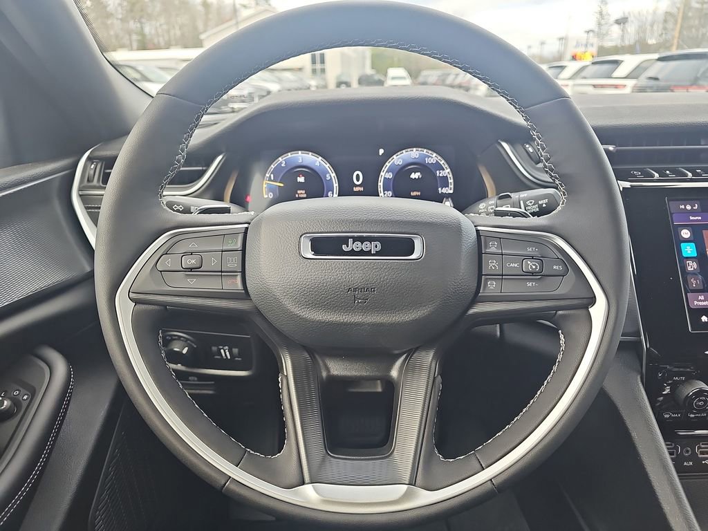 New 2025 Jeep Grand Cherokee L Altitude image 15