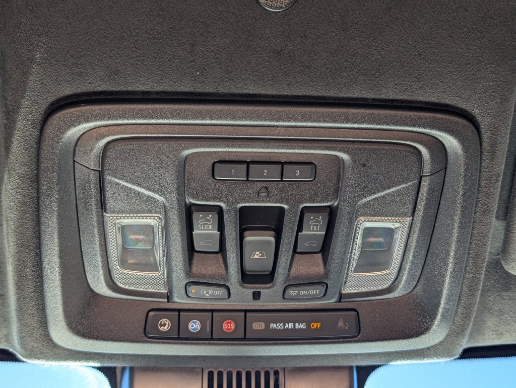 Used 2024 GMC Sierra 3500 Denali Ultimate AWD/4WD image 12