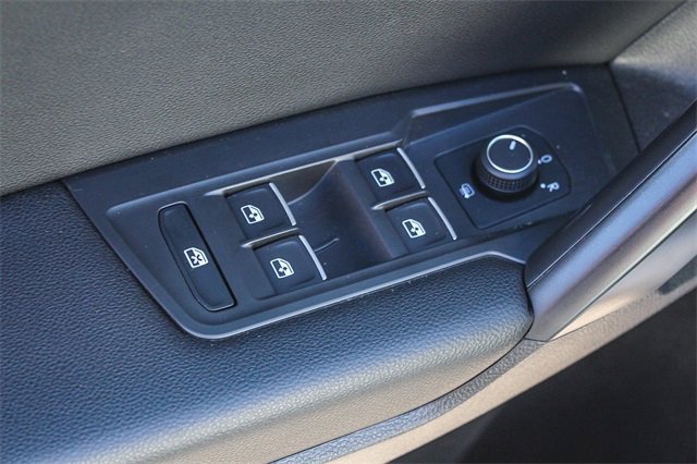 Used 2021 Volkswagen Tiguan SEL image 27