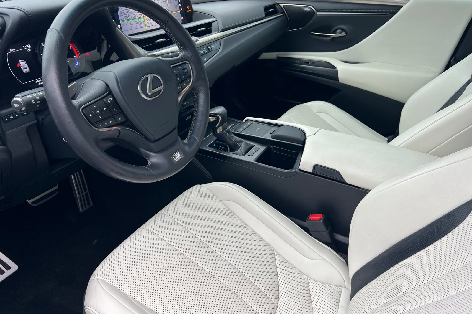 Used 2021 Lexus ES 350 F Sport image 10